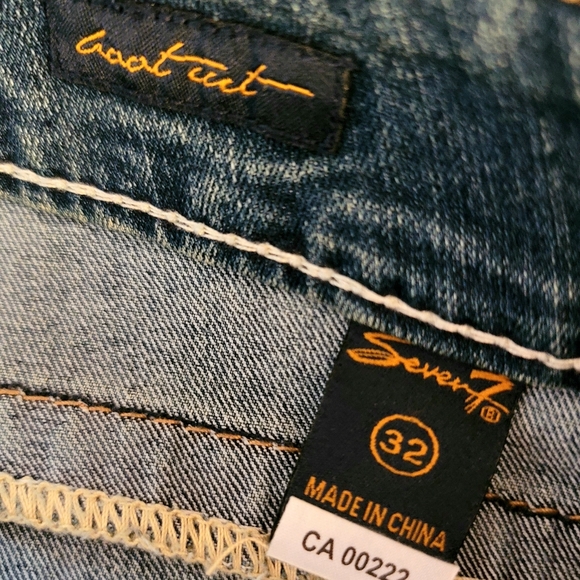 Plus Size 32 Seven7 Women's Distressed Bootcut Denim Jeans - Picture 14 of 16